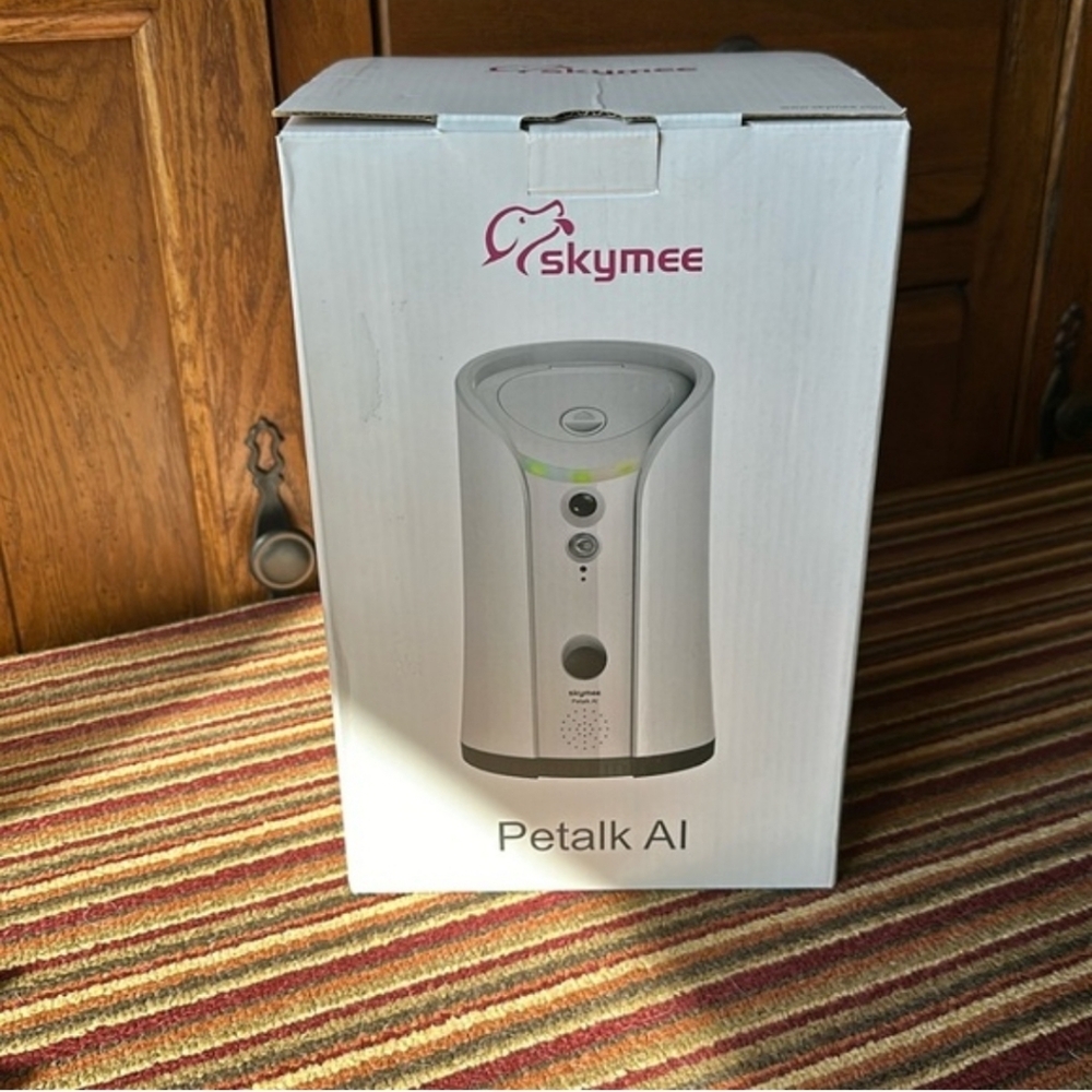 Skymee Petalk AI Dog Camera - White